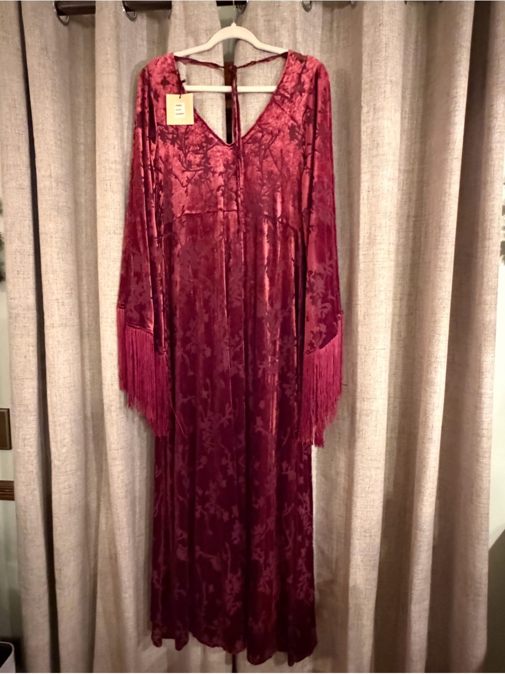 2. Smak Parlour Raspberry Velvet Burnout Fringe Sleeve Stevie
Maxi Dress size XL - Picture 8 of 13